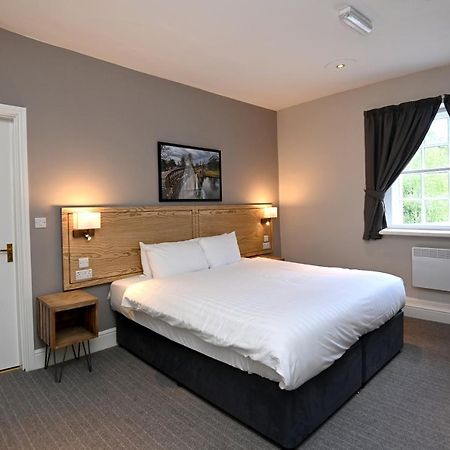 Wheatsheaf, Baslow By Marston'S Inns エクステリア 写真
